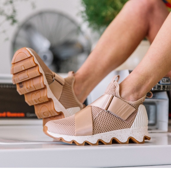 sorel kinetic sneaker high top sneaker